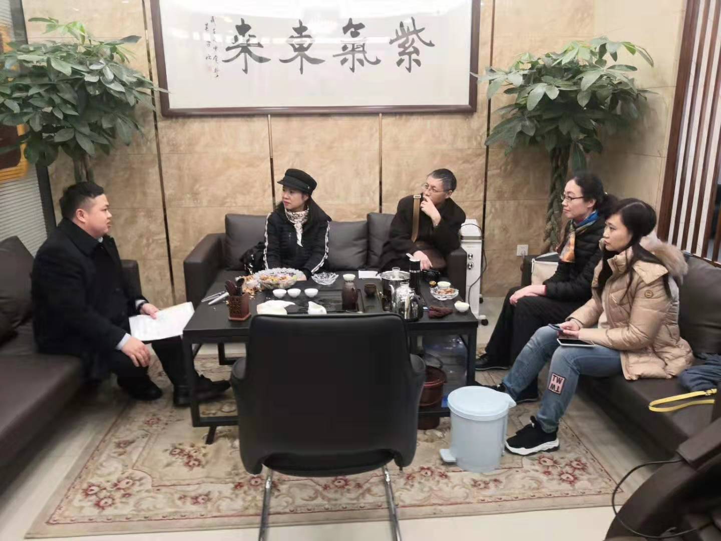 2019年關(guān)將近成都典當(dāng)行生意火爆